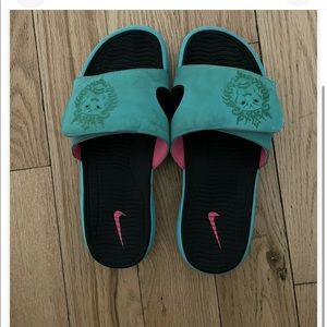 Nike Lebron 8 South Beach/Pre Heat Slides Size 13 Lebron James 487332 400